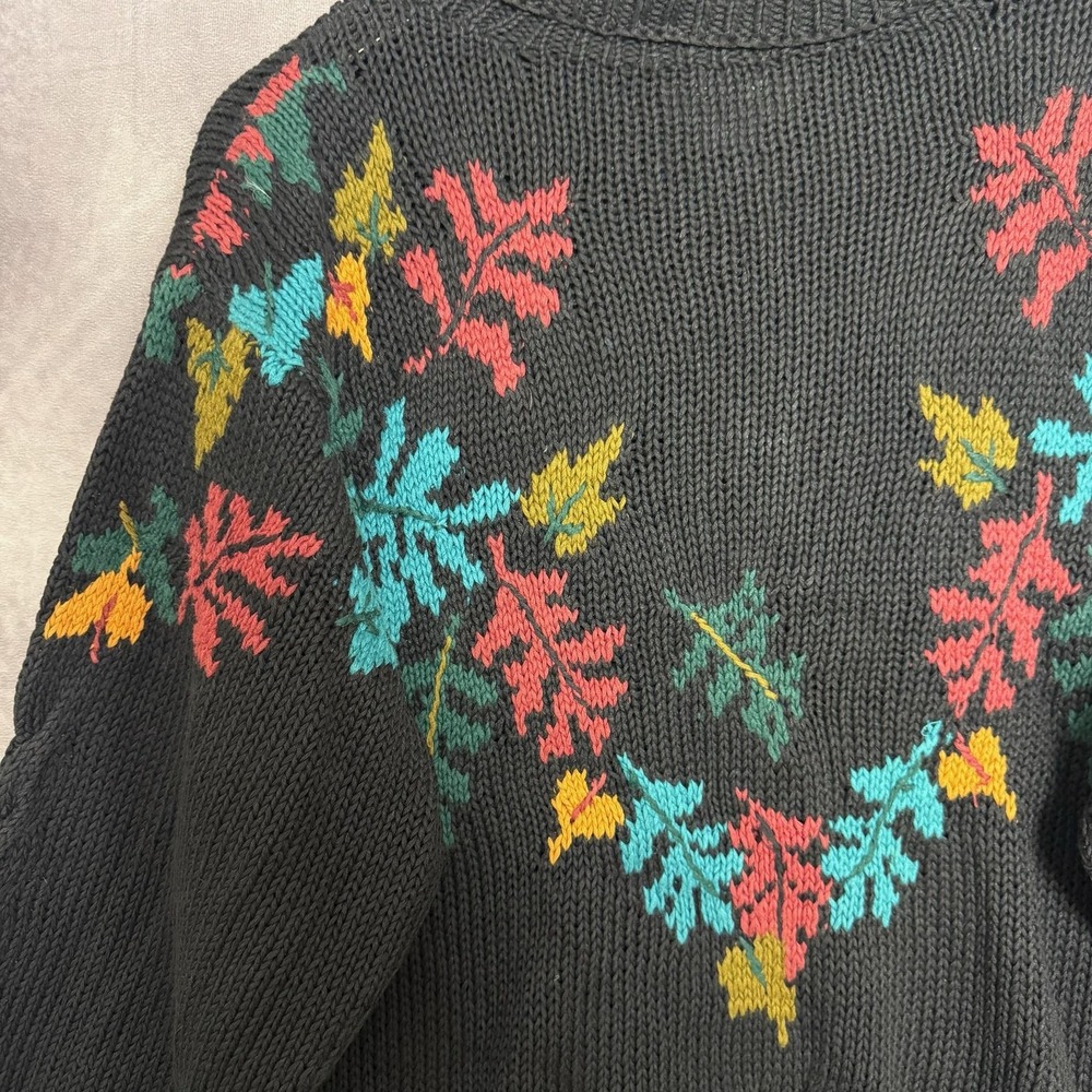 Vintage Woolrich Sweater Women Size Large Black Floral Leaf Mock Neck Knit - Picture 3 of 10